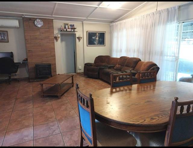 4 BEDROOM HOUSE FOR SALE IN KLIPRIVIER